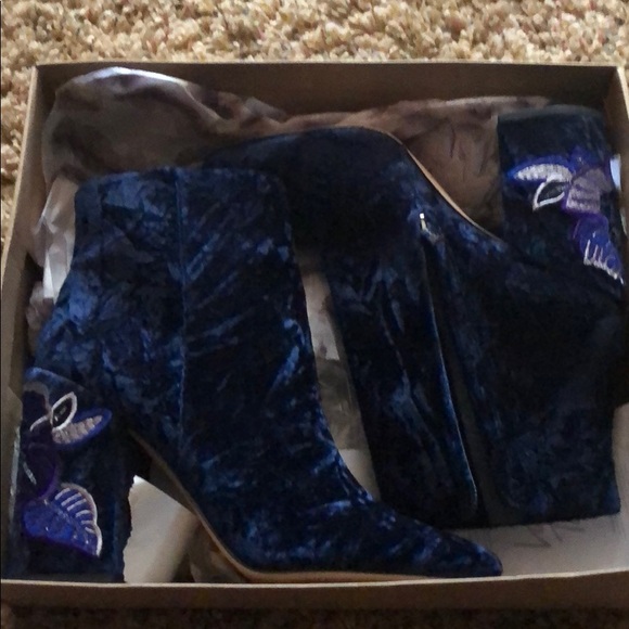 jessica simpson velvet boots